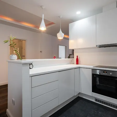 Hotel R42-boutique Apartments, Location By Bqa