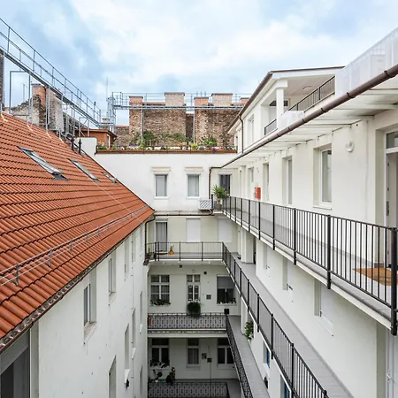 R42-boutique Apartments, Location By Bqa מלון *