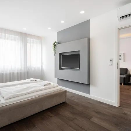 Apartment R42-boutique Apartments, Location By Bqa