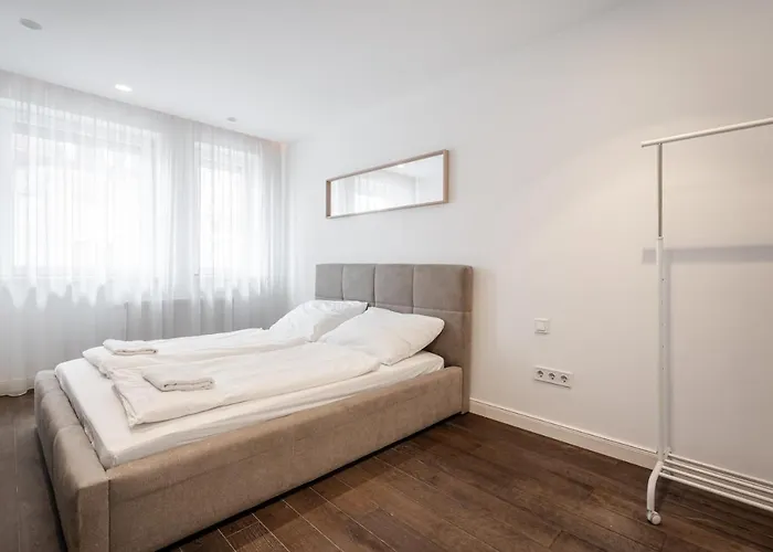 R42-boutique Apartments, Location By Bqa *