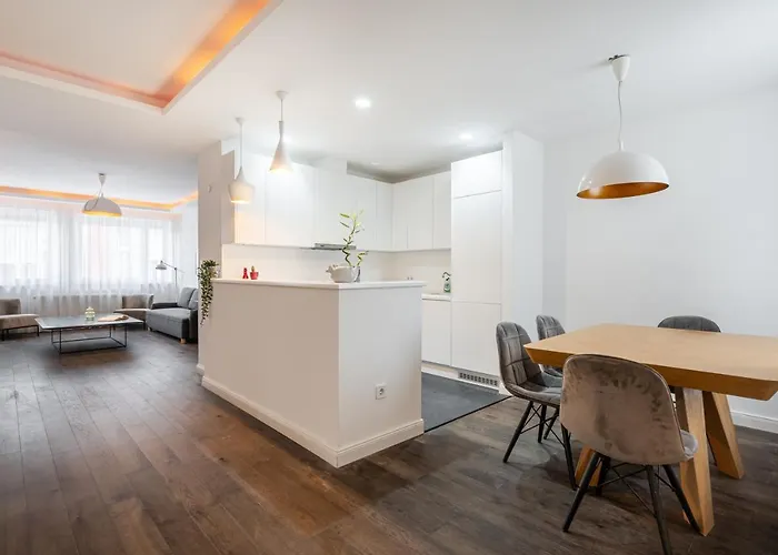Hotel R42-boutique Apartments, Location By Bqa *