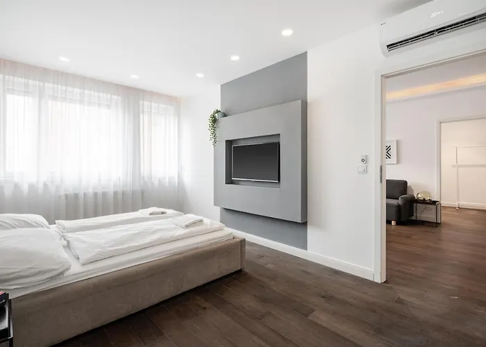 Hotel R42-boutique Apartments, Location By Bqa